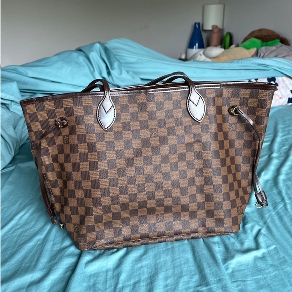 Louis Vuitton Handbags - Louis Vuitton neverfull mm